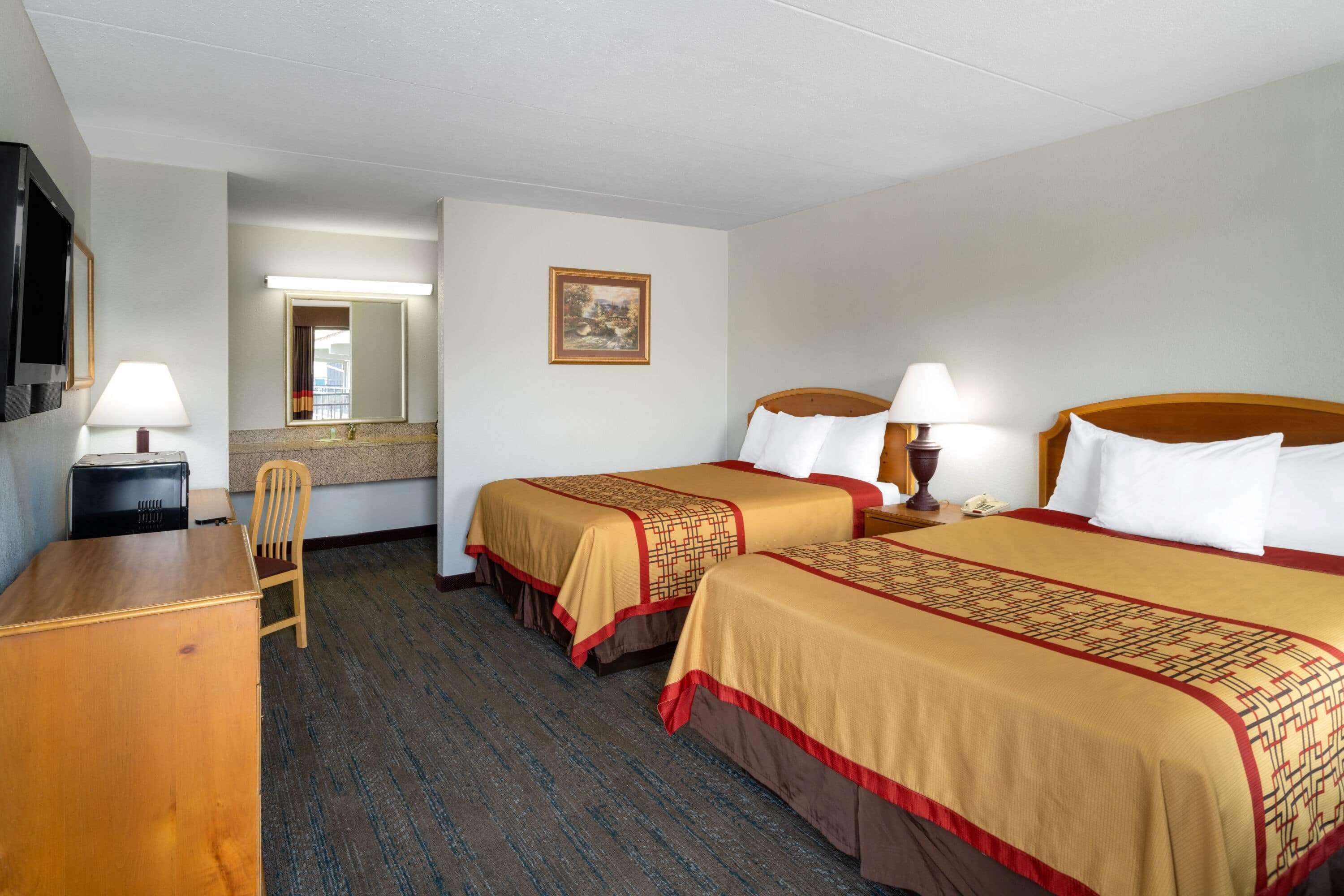 Pigeon Forge Parkway Inn Exterior photo
