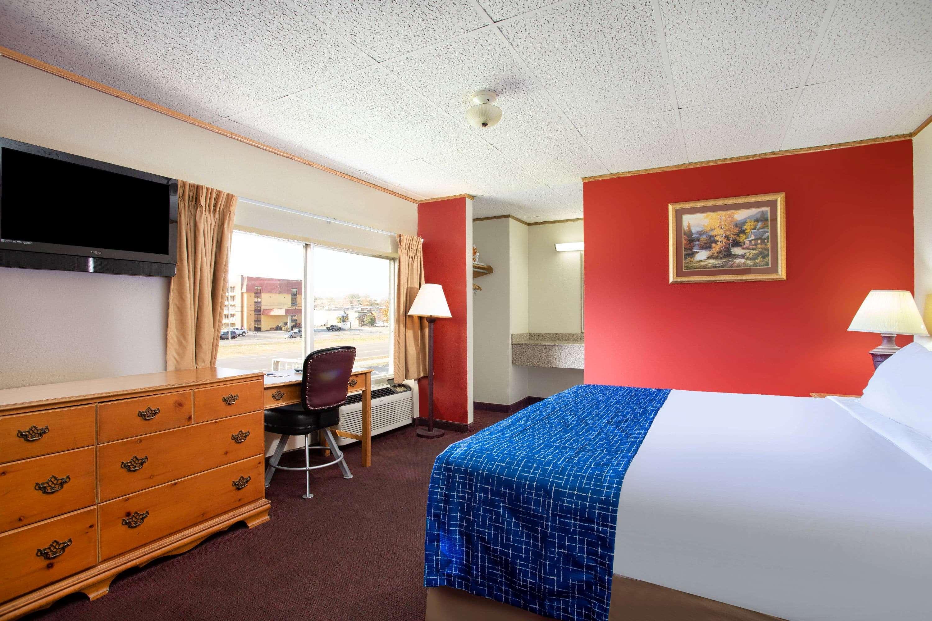 Pigeon Forge Parkway Inn Exterior photo