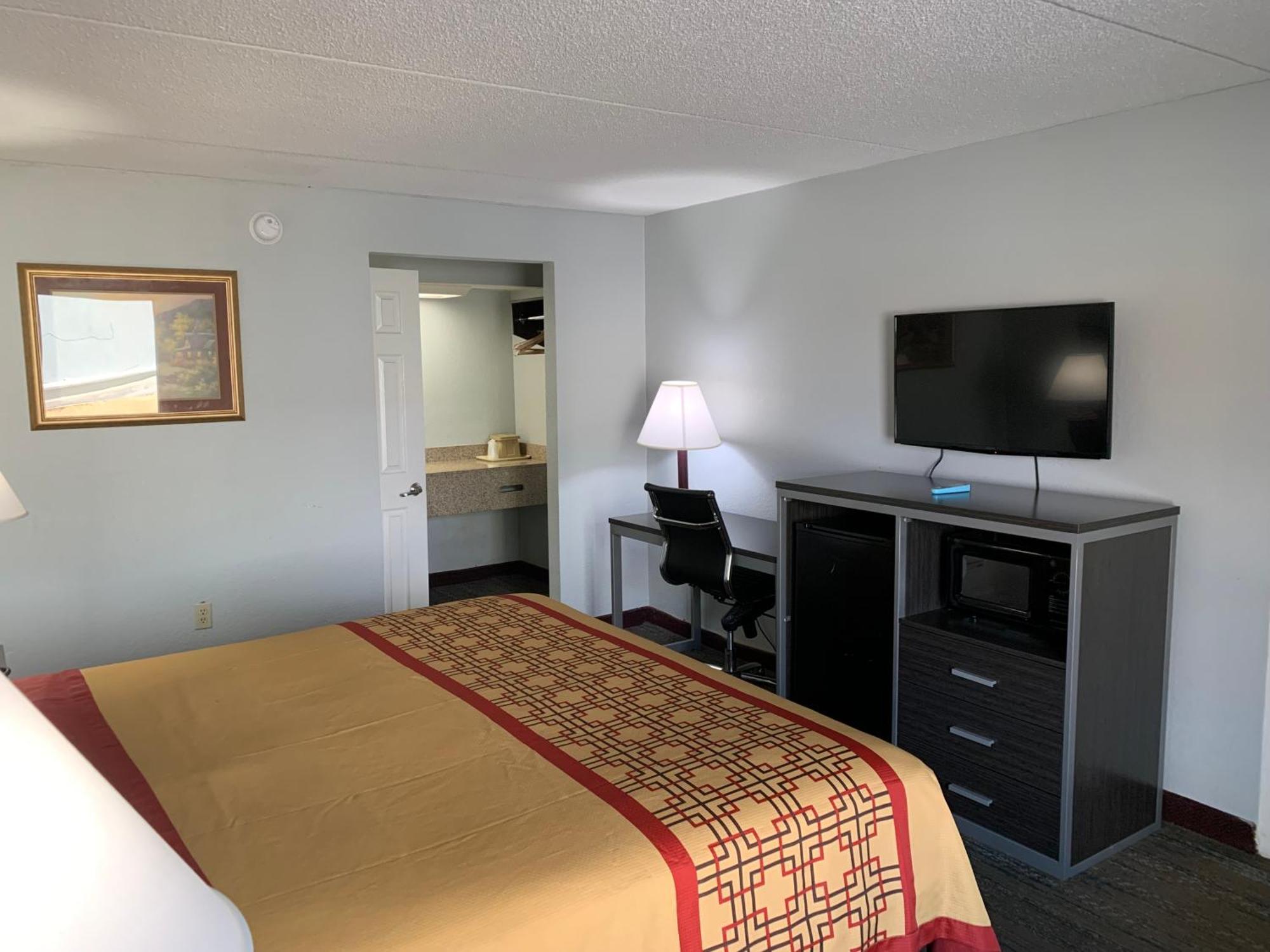 Pigeon Forge Parkway Inn Exterior photo