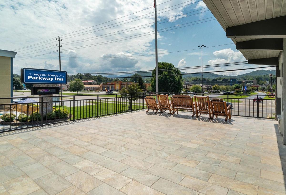 Pigeon Forge Parkway Inn Exterior photo
