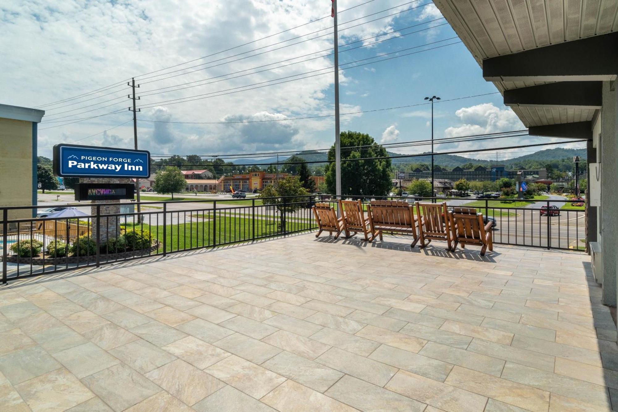 Pigeon Forge Parkway Inn Exterior photo